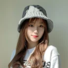 H06b4bfbcd7b94936a6eab46992ac75deB